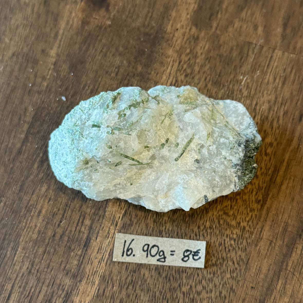 Grüner Turmalin in Quartz
