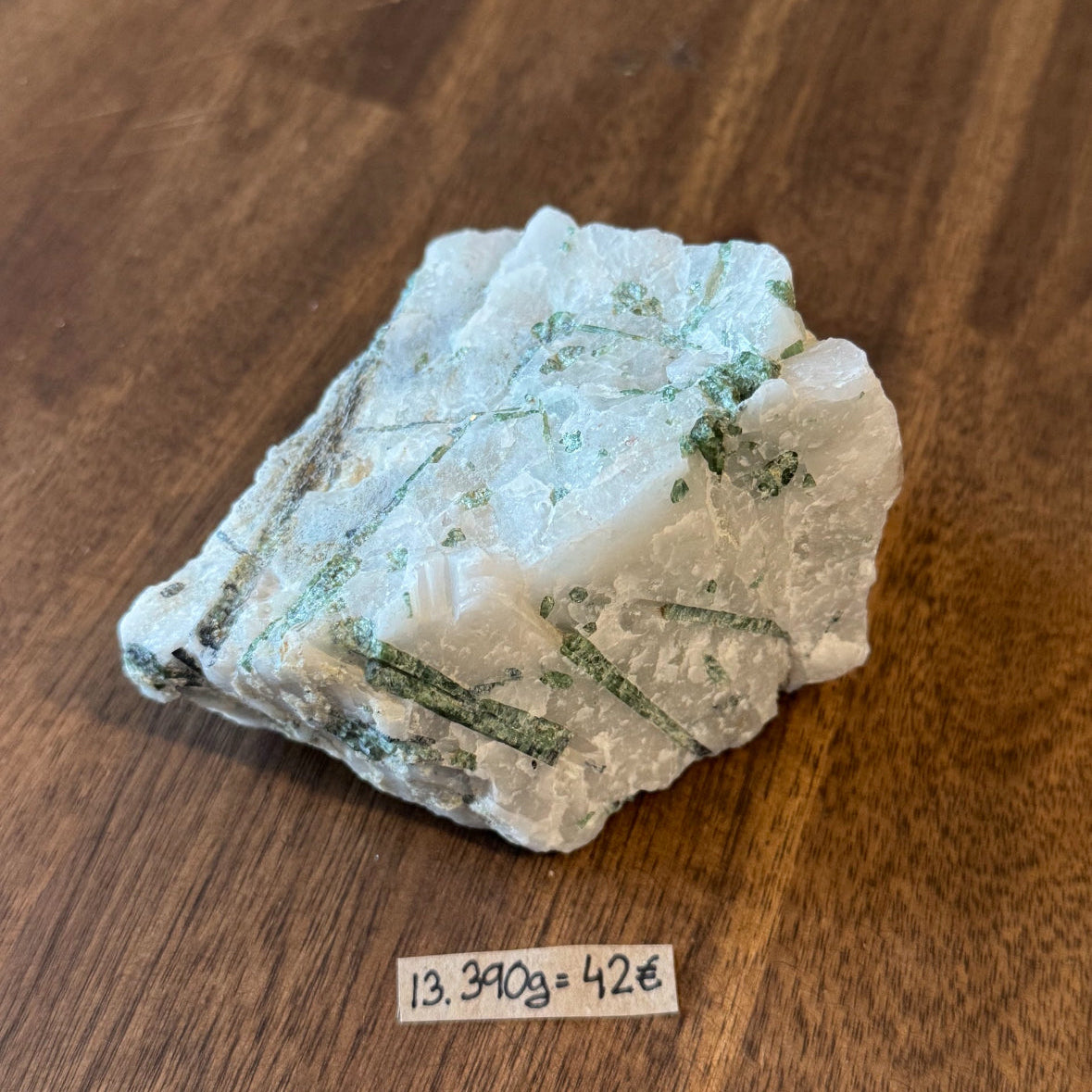 Grüner Turmalin in Quartz