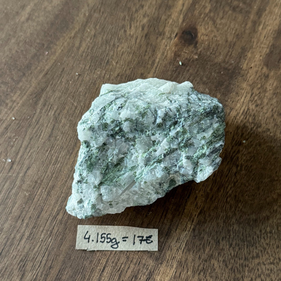 Grüner Turmalin in Quartz